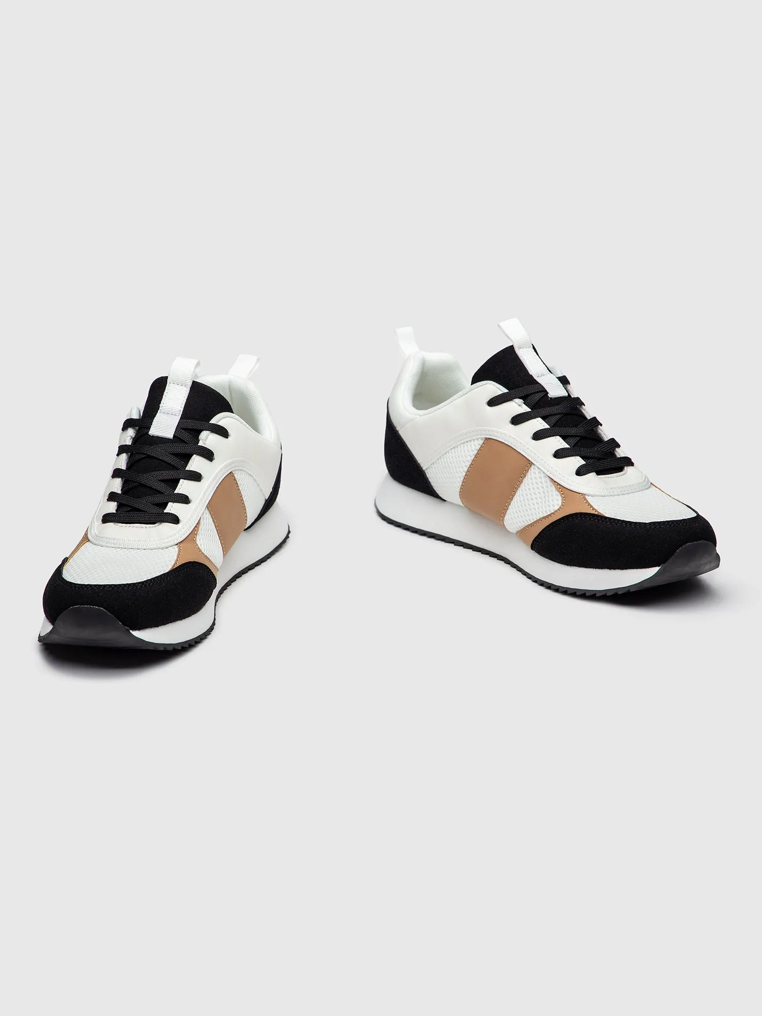 Camel Runner Sneakers