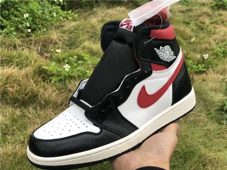 JORDAN 1 RETRO HIGH x BLACK GYM RED