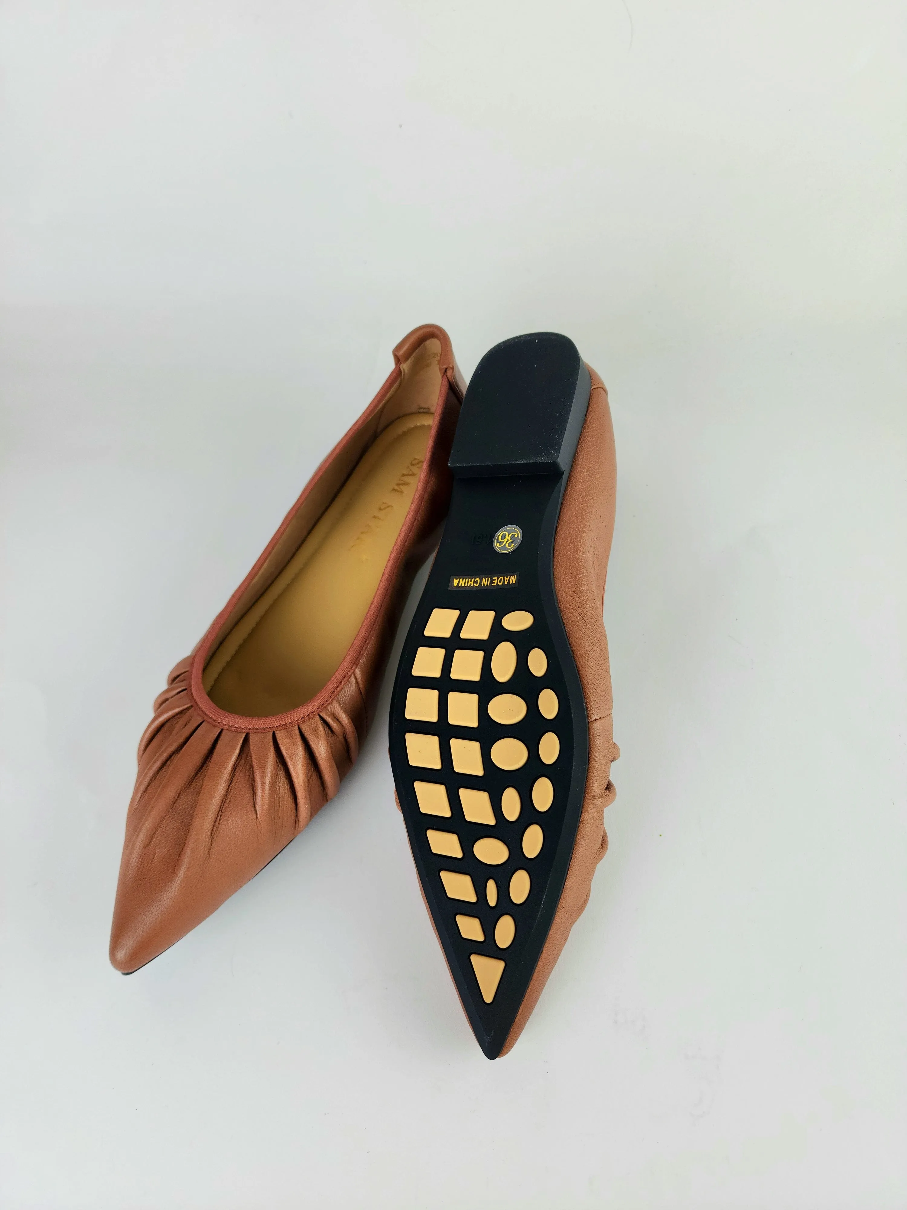 SS22006  Pointy Leather pumps with gathering details with extra cushion (new)