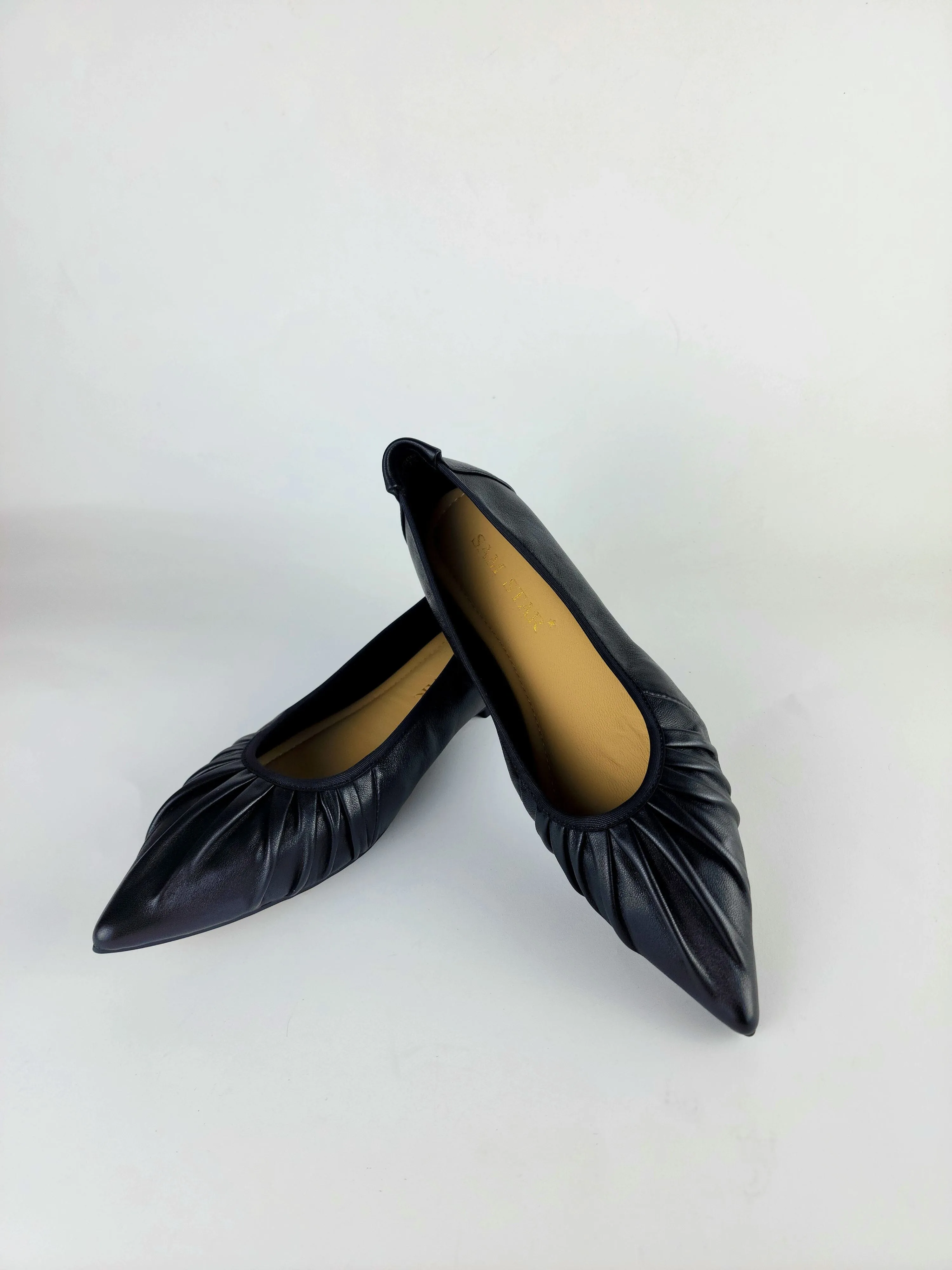 SS22006  Pointy Leather pumps with gathering details with extra cushion (new)