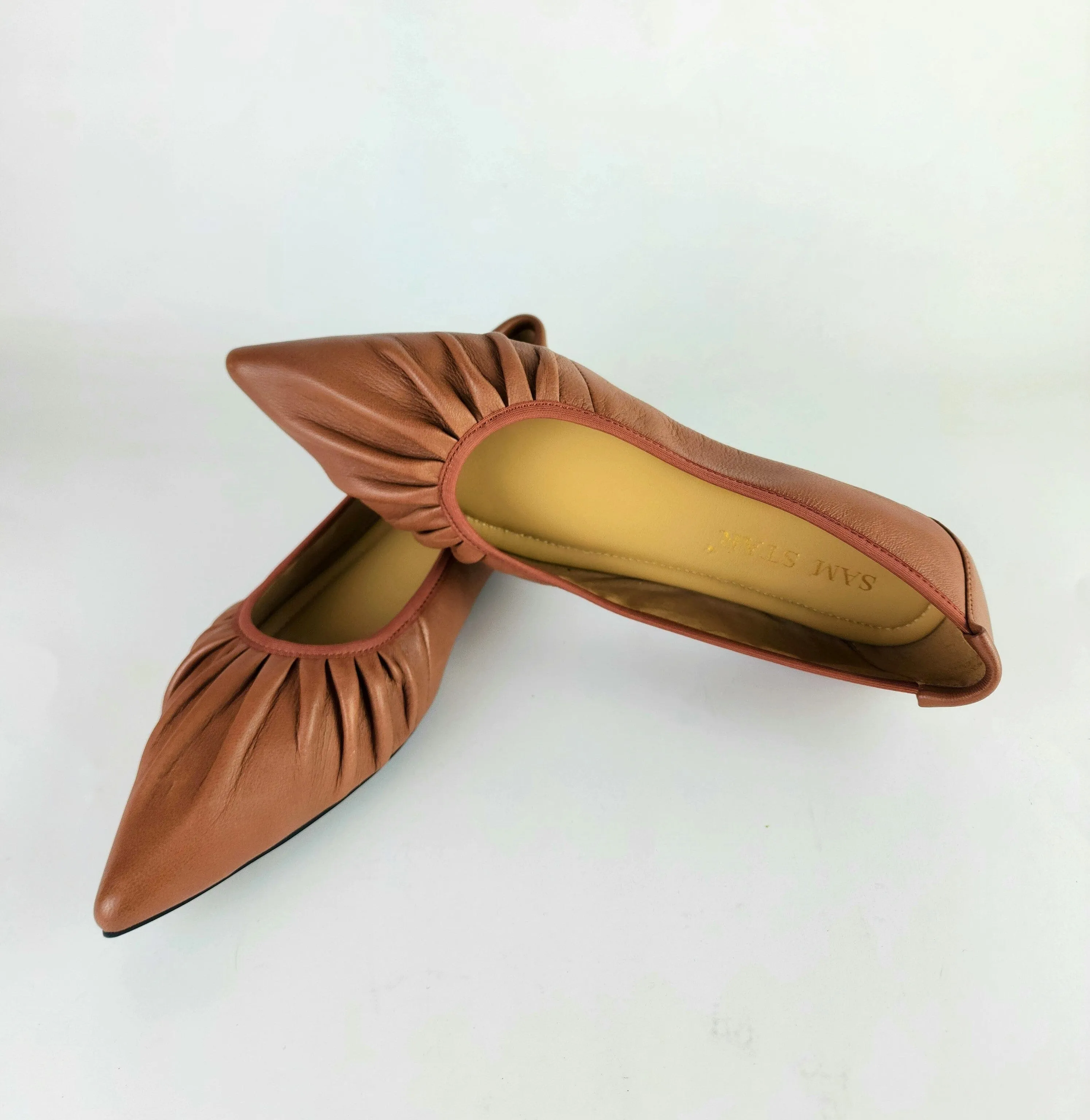 SS22006  Pointy Leather pumps with gathering details with extra cushion (new)