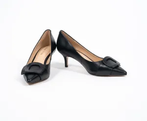 SS23005  Leather court shoes with buckle - Black