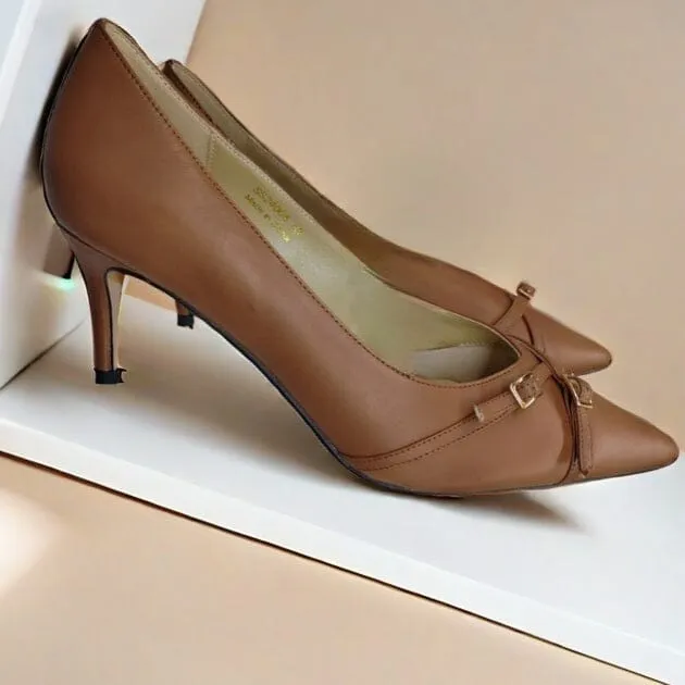 SS24005 Leather court shoes with small buckles in Black and Tan