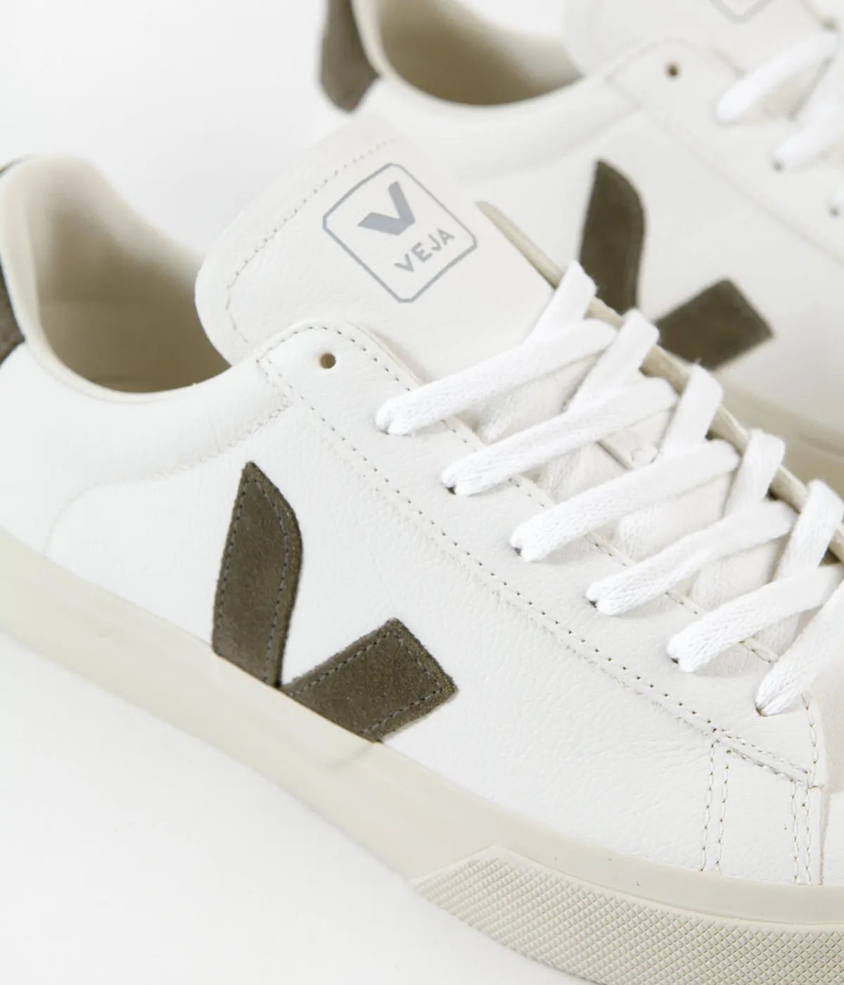 Veja Campo ChromeFree Shoes - Extra White / Khaki