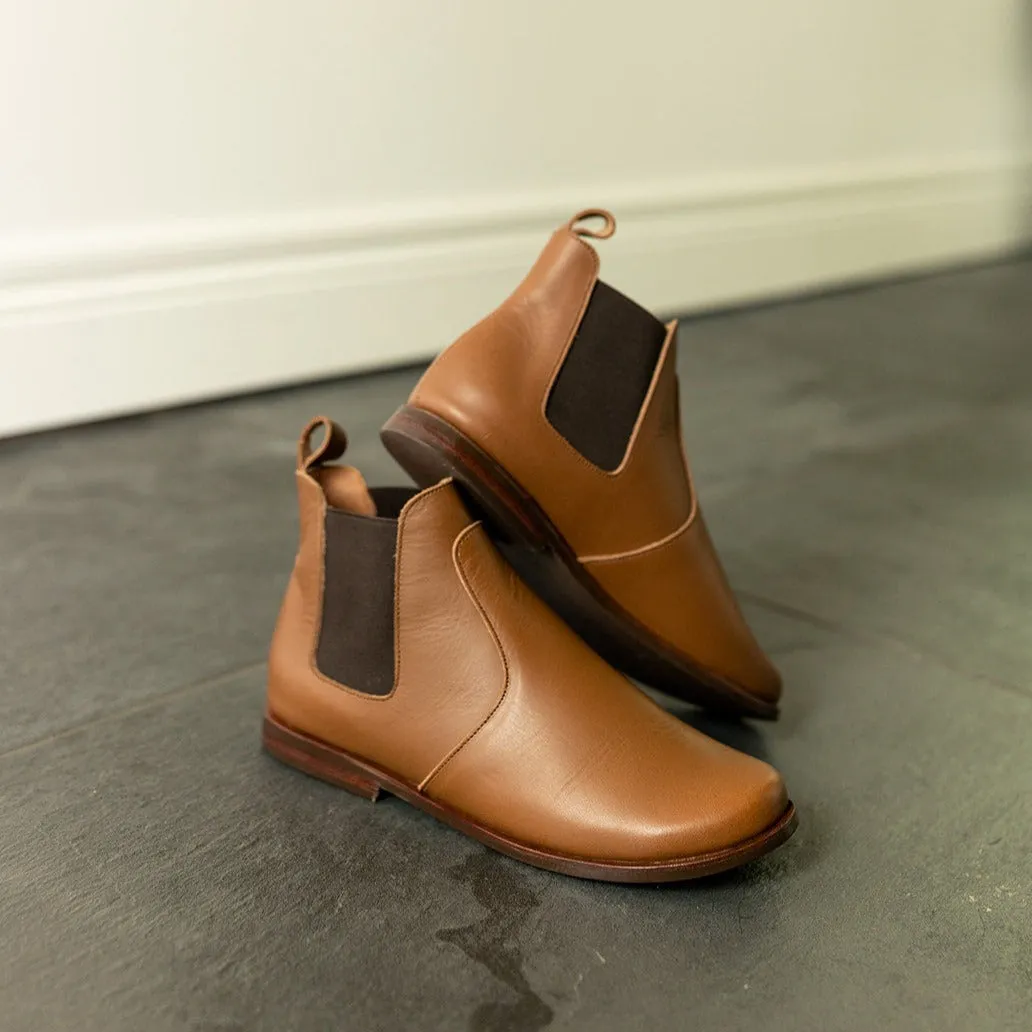 Viajero Chelsea Boot {Women's Leather Boots}