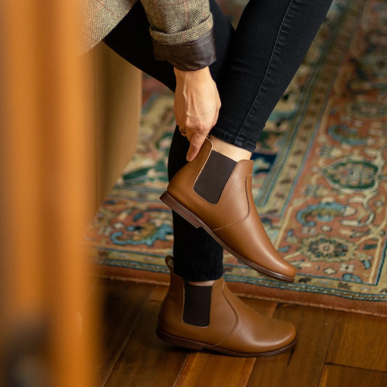 Viajero Chelsea Boot {Women's Leather Boots}